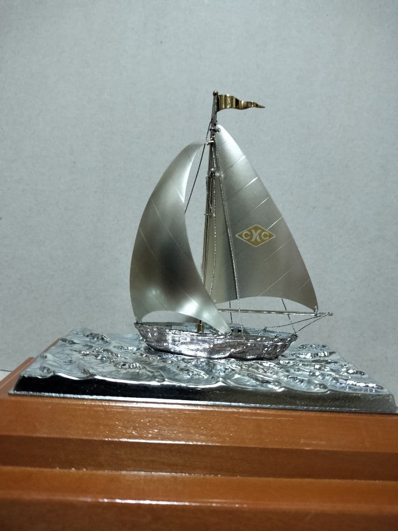 純銀 ヨット シルバー工芸 帆船 置物 純銀仕立 ケース付け - メルカリ