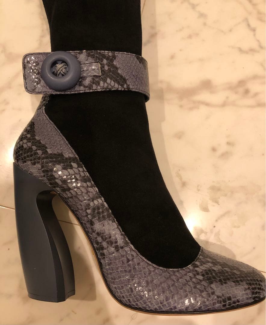 合馬公式アカウント1 様専用】 PRADA ロングブーツ - メルカリ