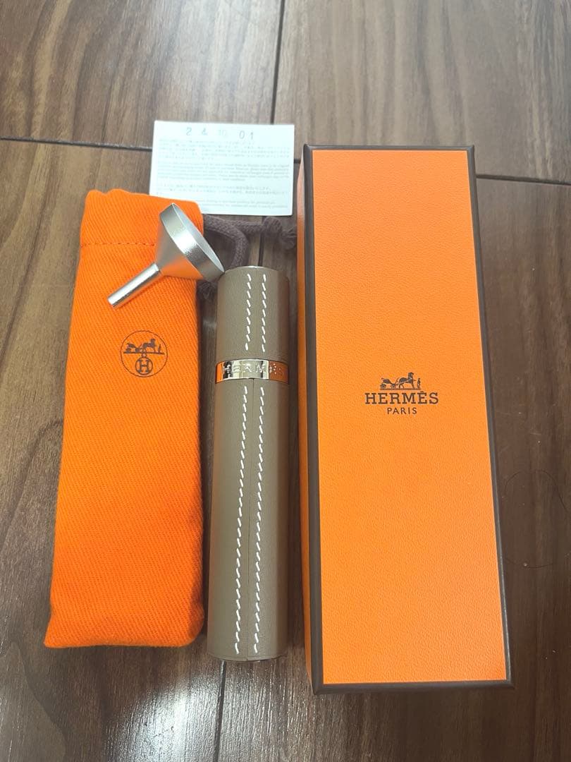 【新品】HERMES エルメス アトマイザーレフィラブル ヴォースイフト HERMES（エルメス） 未使用品 レフィラブル アトマイザー 香水ボトル