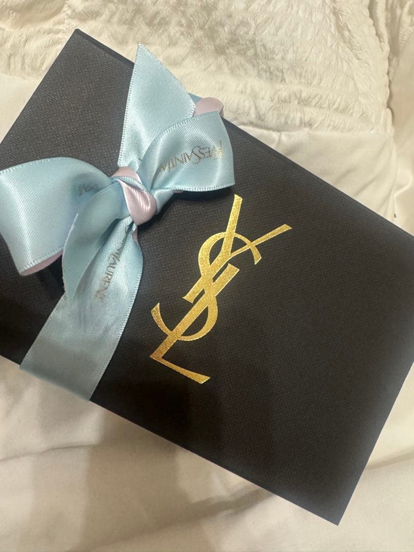 イヴ・サンローラン　香水　モンパリ