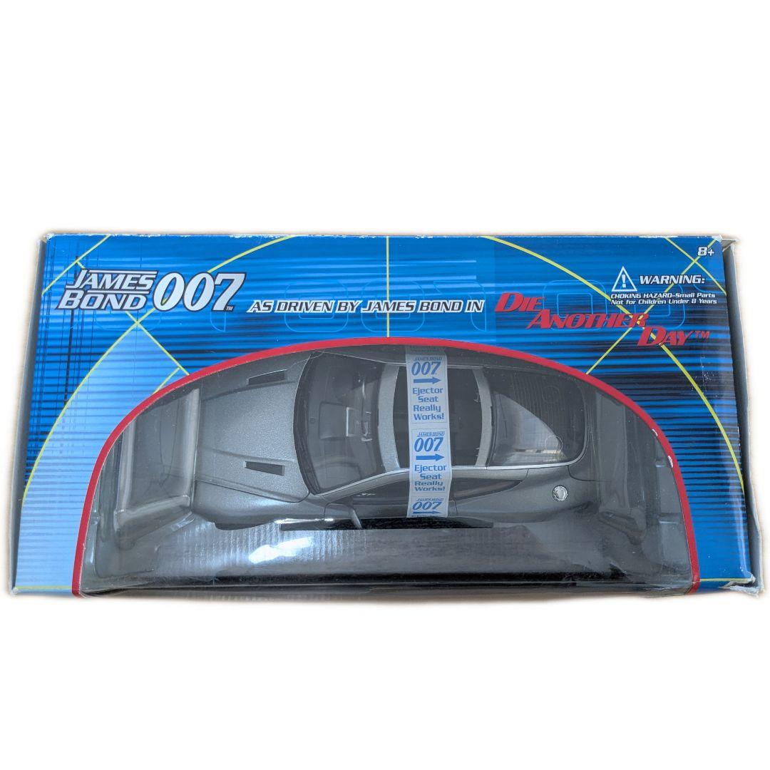 007 Aston Martin V12 Vanquish 1/18 ミニカー - メルカリ