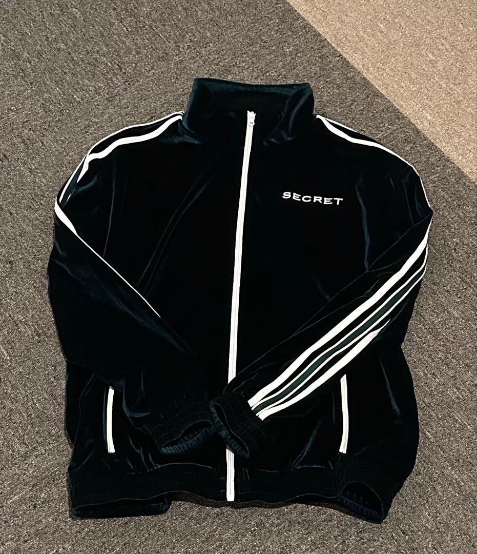 SECRET ベロアセットアップ緑色