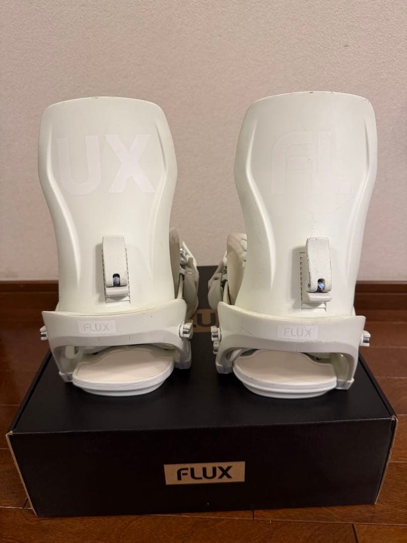 スノーボード 22-23 FLUX CV