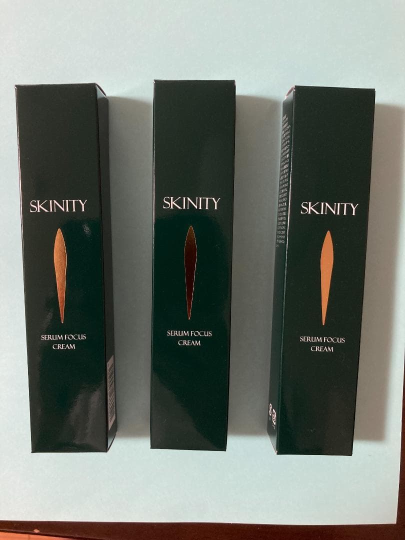 新品未開封未使用　スキニティ　セラムフォーカスクリーム３本（薬用クリーム）