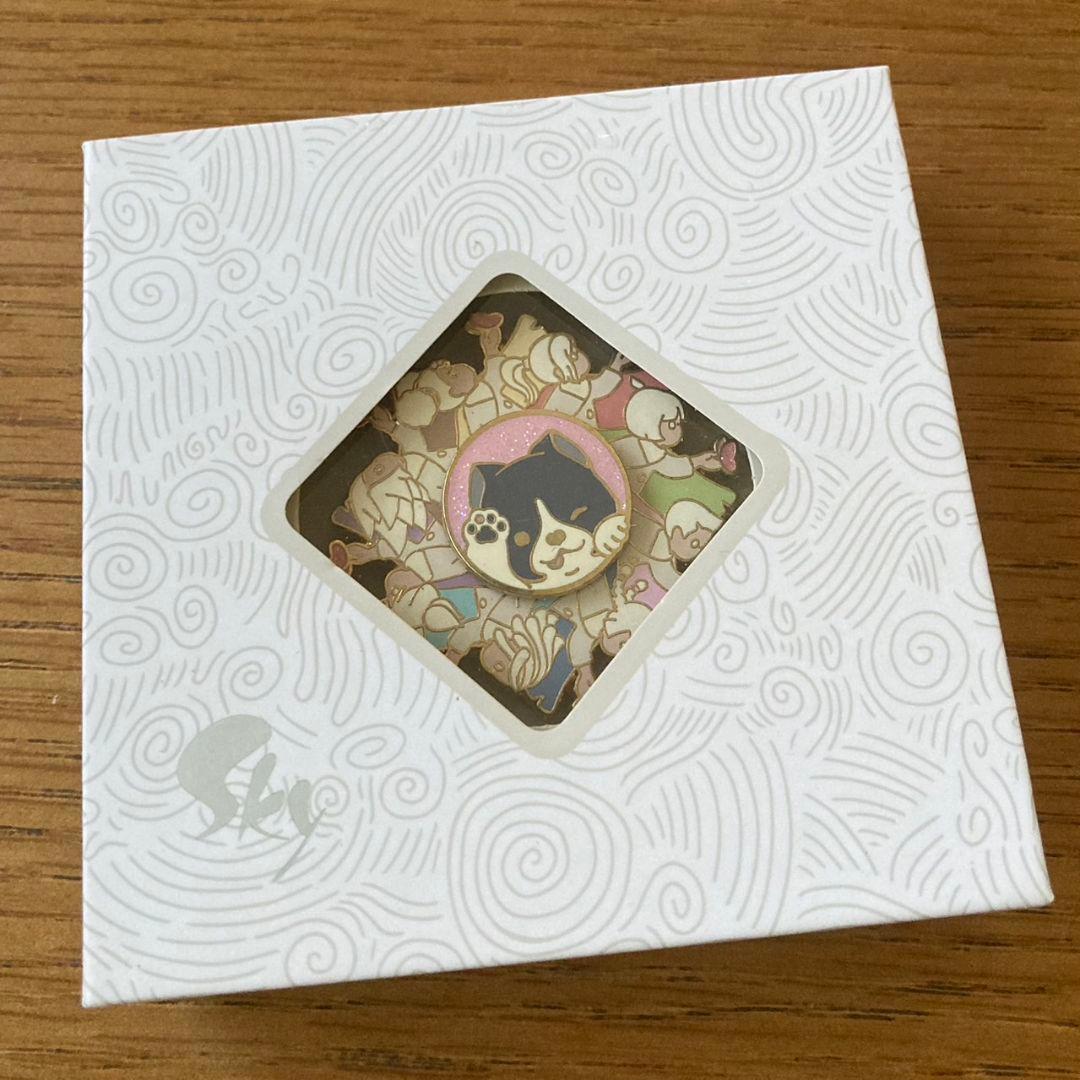 Sky公式/ピンバッジ/オレオ/草原のひみつ - メルカリ