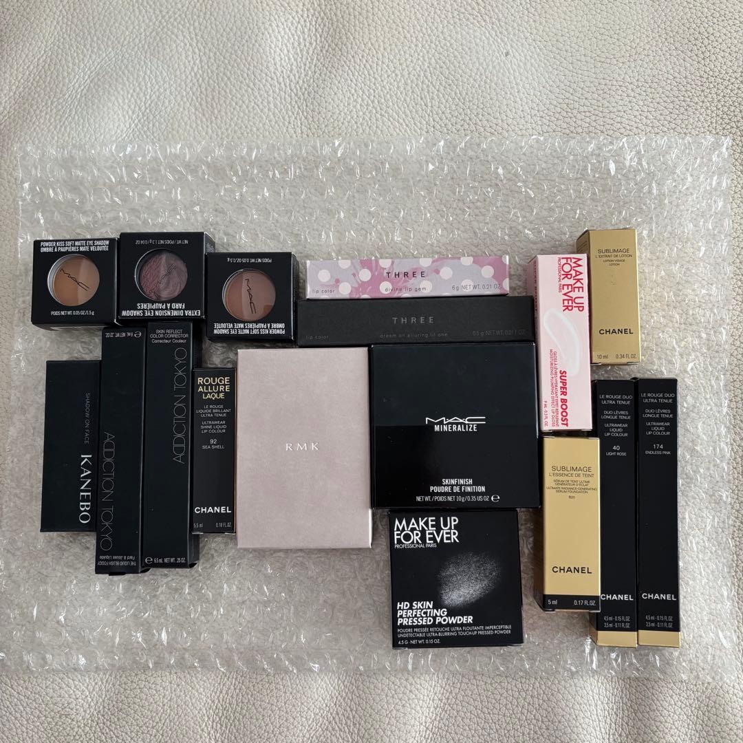 デパコスアイシャドウ、リップ、チーク等16点まとめ売り