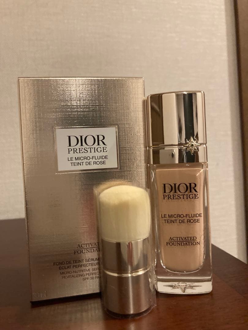 新製品ディオール　プレステージ　マイクロ　フルイドタン　1Nニュートラル