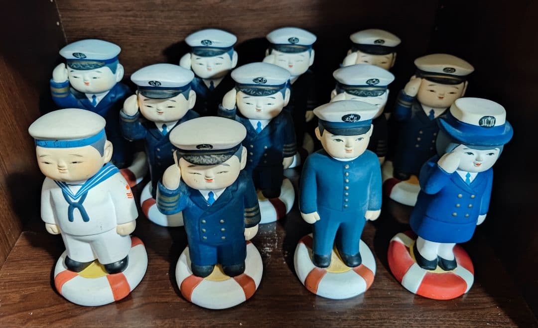 【レトロ】 海上自衛隊 陶器人形