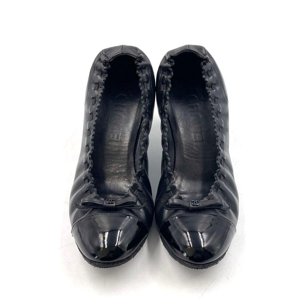 超美品》CHANEL シャネル ココマーク リボン ギャザー パンプス 黒