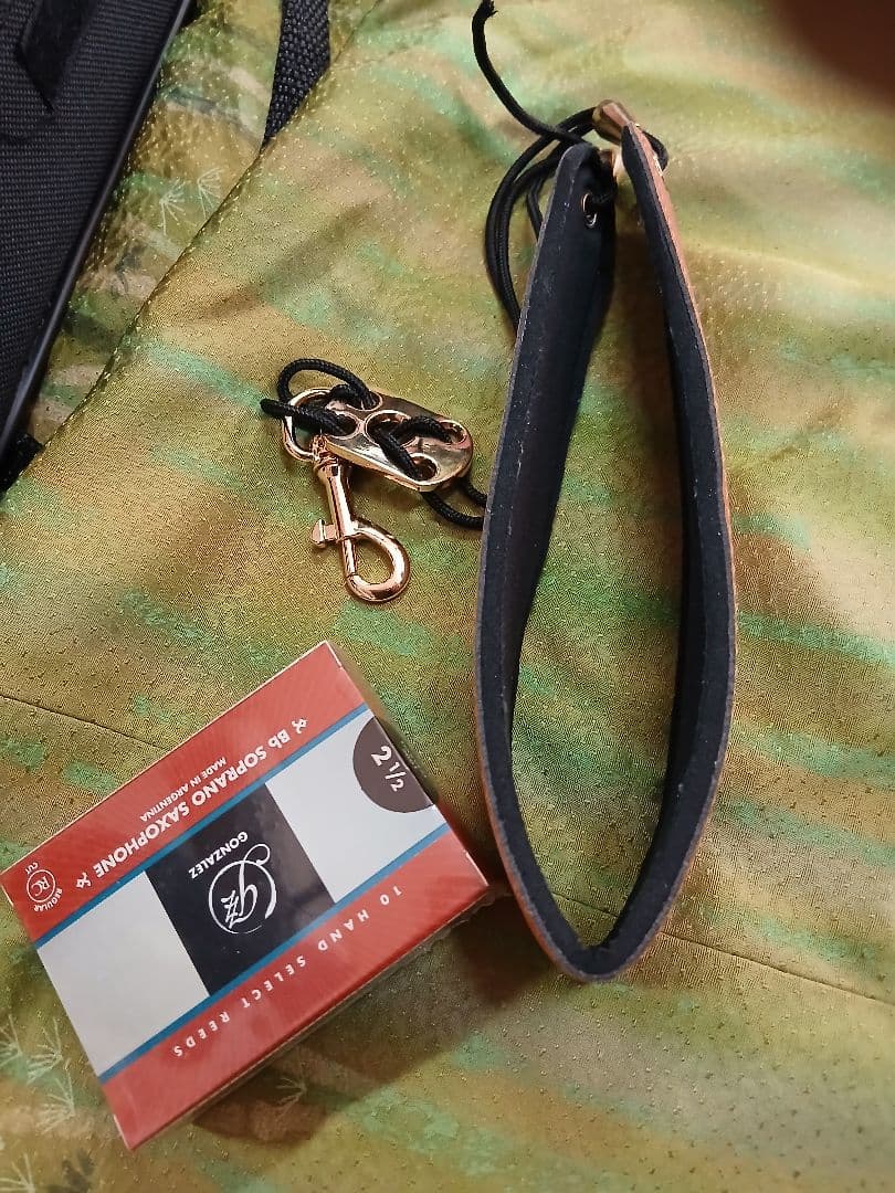 カーブド ソプラノサックス ノーブランド良品 ブラック スタンド付属