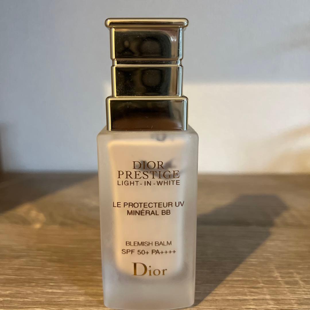 Dior プレステージ　ホワイトルプロテクターUVミネラル00