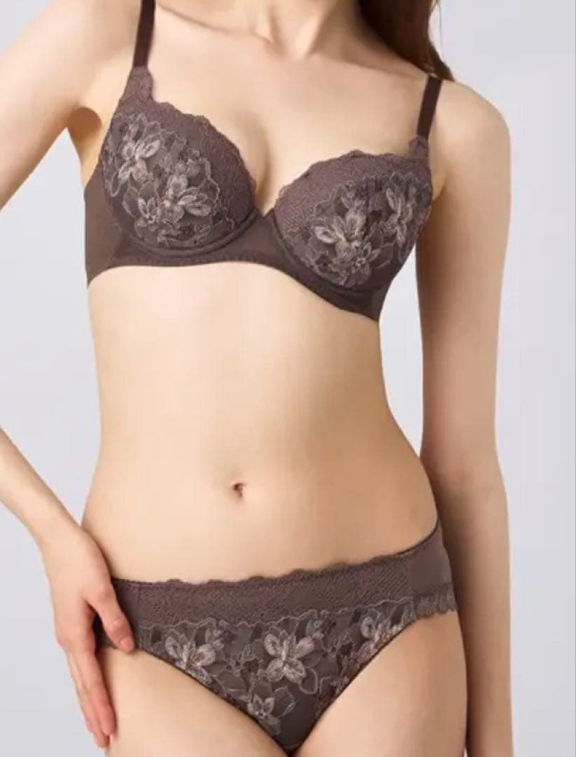 トリンプ 天使のブラ 魔法のハリ感636 上下セット ブラウン F75/L