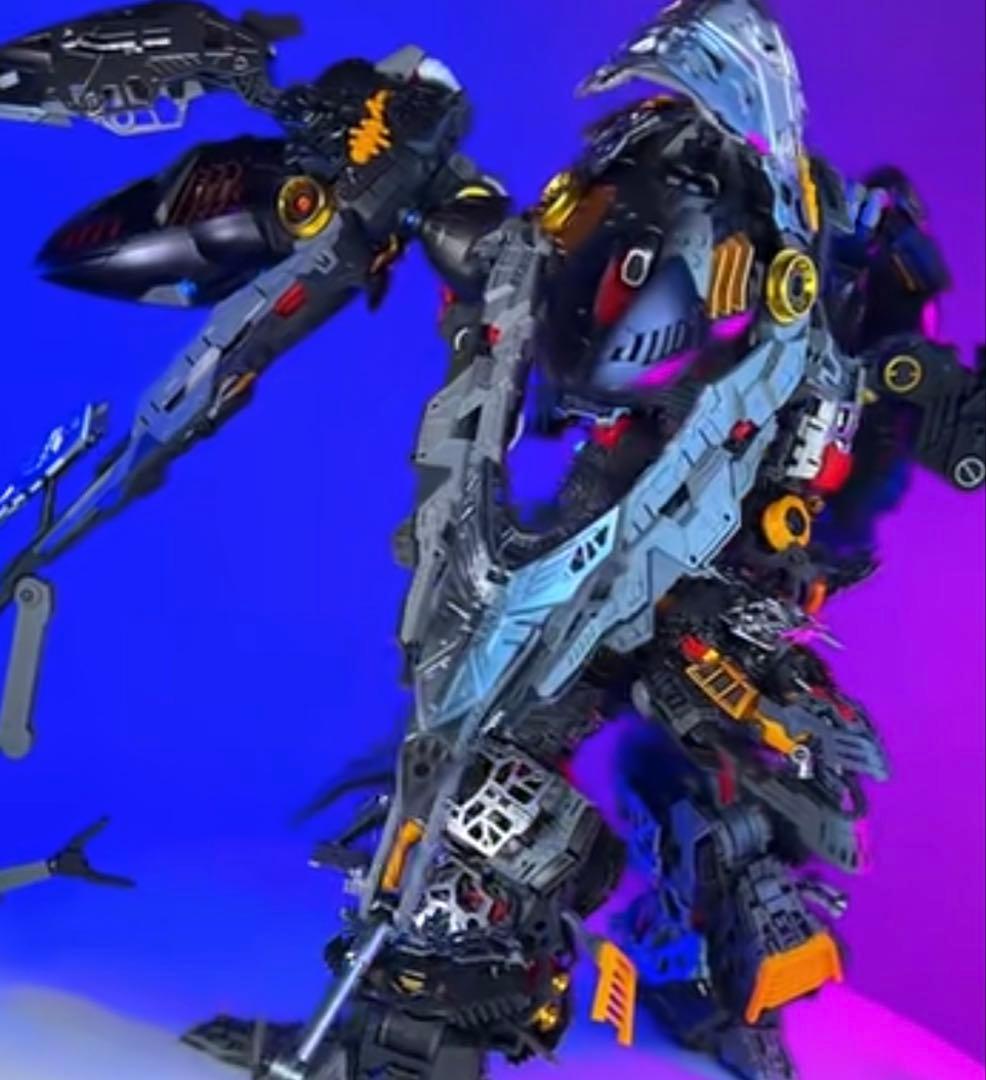 1/100 オシリスの翼 クシャトリヤ LED発光ユニット付属 MGEX級海外製