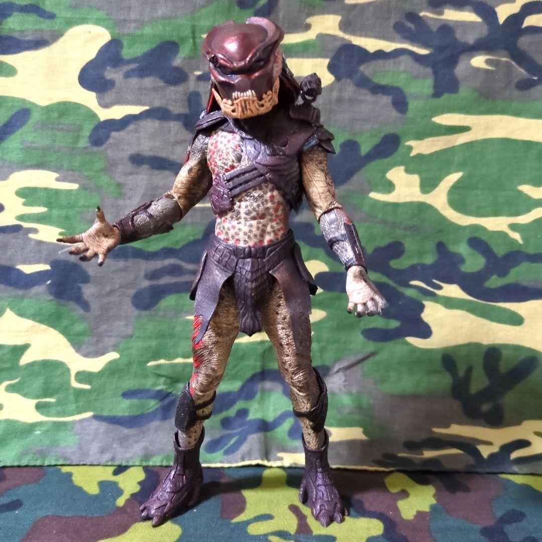NECA】 バーサーカープレデター 〈マスクVer•パッケージ無し•中古品