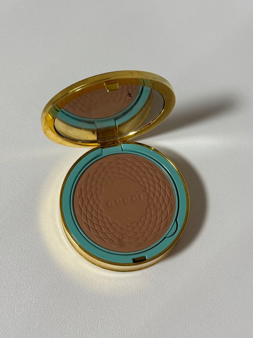 日本未発売 Gucci グッチ パウダーブロンザー 01 - メルカリ