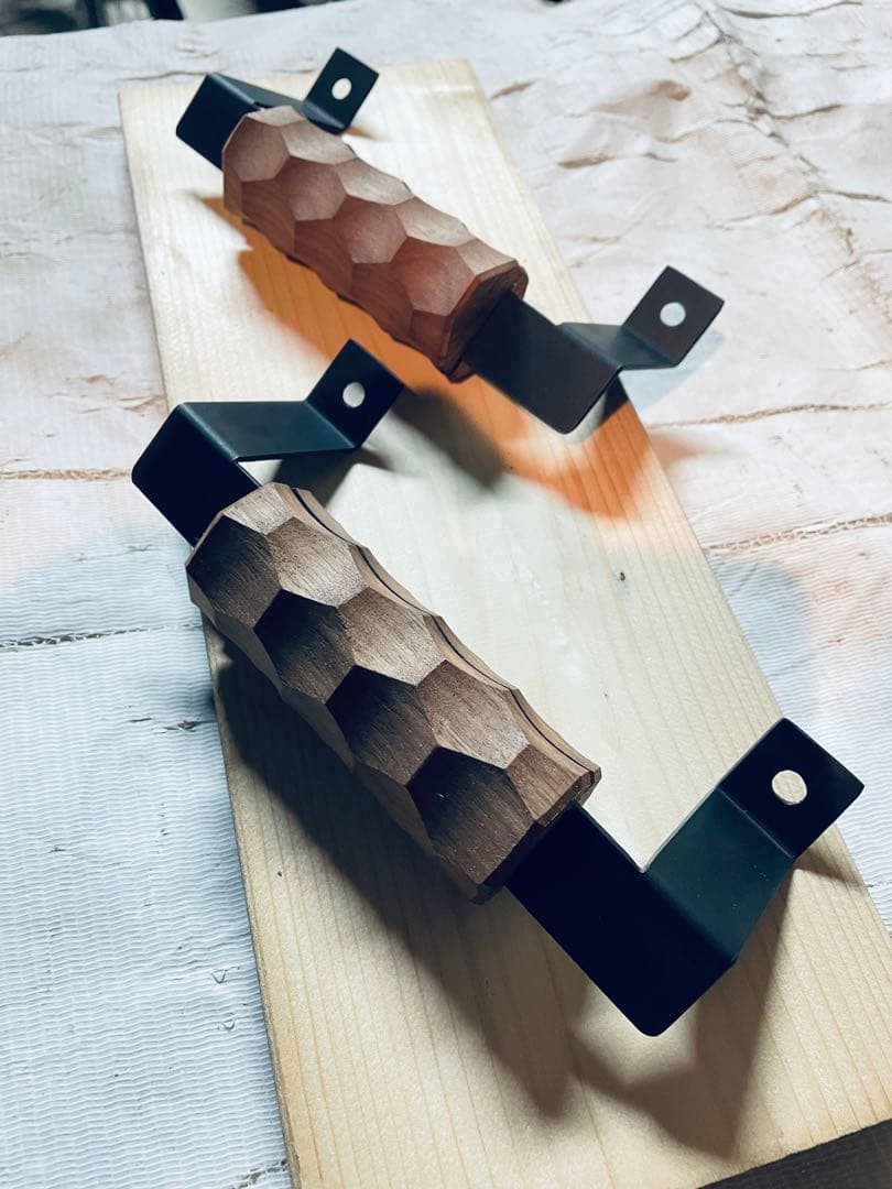 ハイエース用　アシストグリップ　ウォルナット製