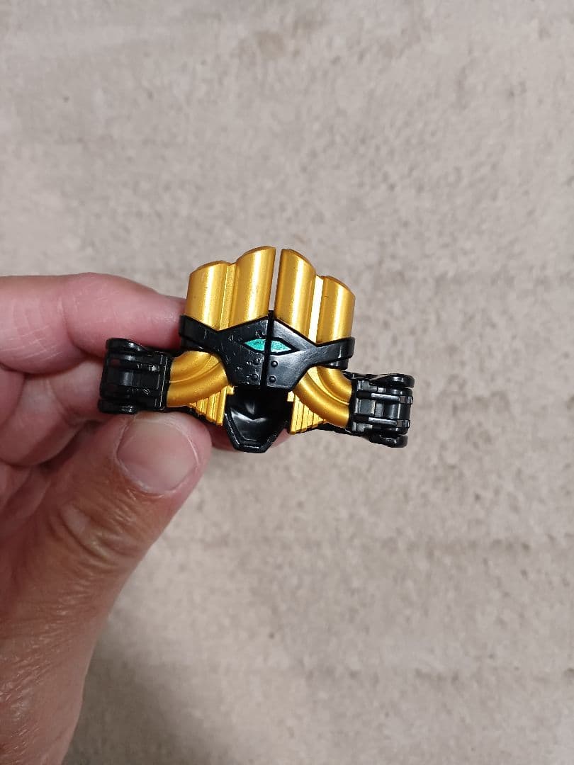 炎神戦隊ゴーオンジャー エンジンキャリゲーター ヘッドパーツ付き