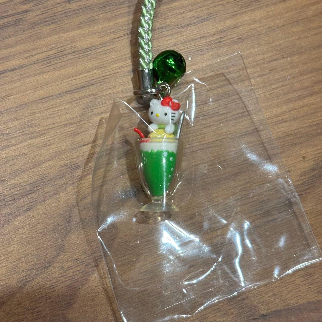 ご当地キティ クリームソーダバージョン