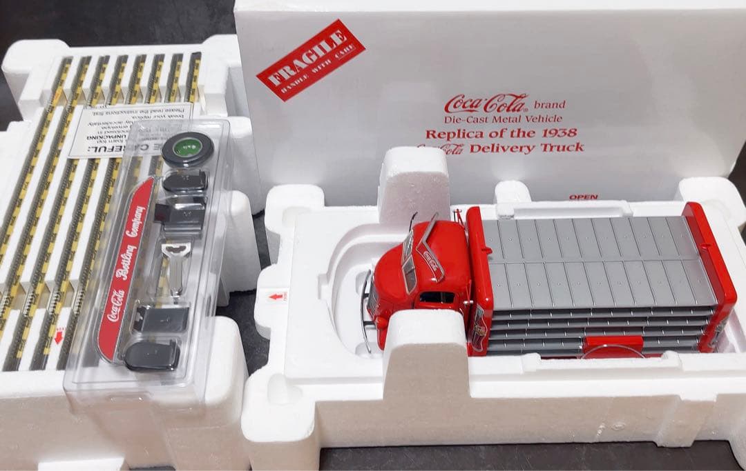 コカ・コーラ デリバリートラック 1938 1/24 Danbury Mint 1/24 1938 Coca-Cola Delivery Truck ダンバリーミント