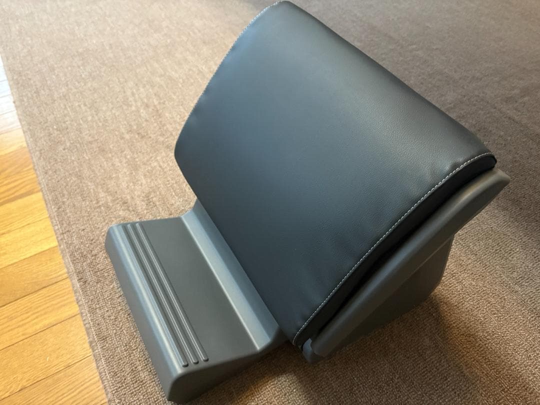 【美品】NISSAN セレナ C28純正オットマン フットレスト 2024