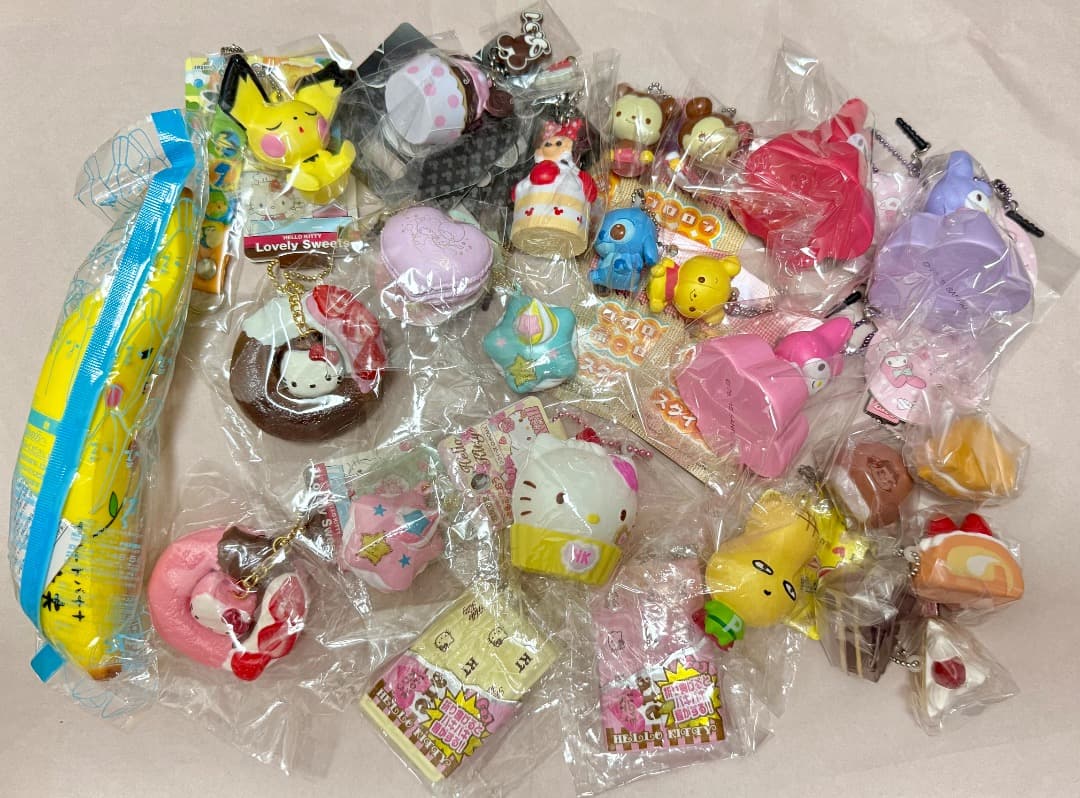 スクイーズ　ハローキティ　マイメロディ　など　大量セット