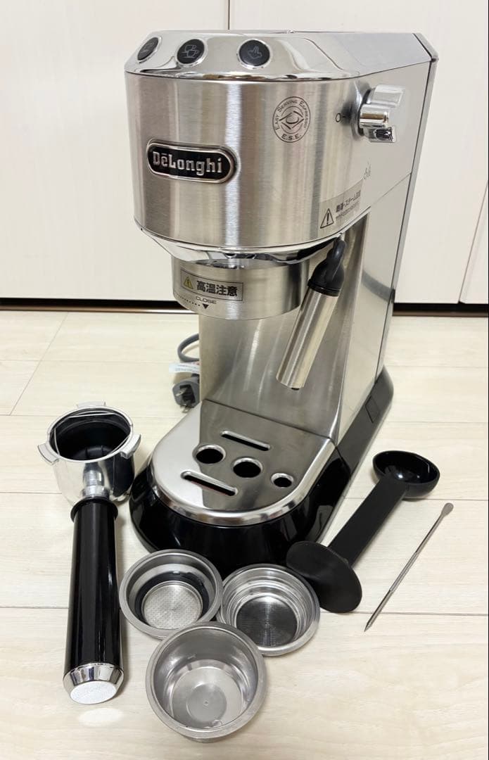 デロンギ EC680M デディカ エスプレッソ・カプチーノメーカー - メルカリ