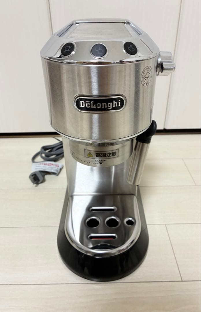 デロンギ EC680M デディカ エスプレッソ・カプチーノメーカー - メルカリ