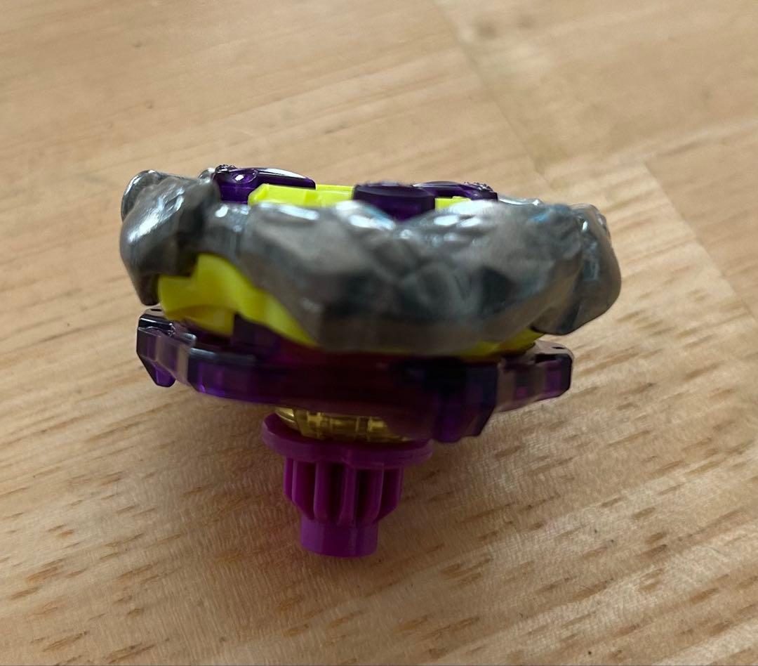 BEYBLADE X オロチクラスタ 6-60 LF ベイコード付属 - メルカリ