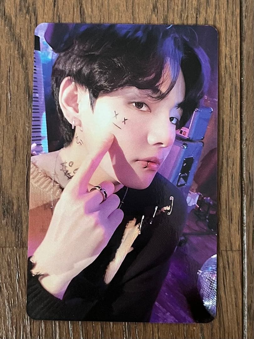 即購入可】BTS V トレカ - メルカリ