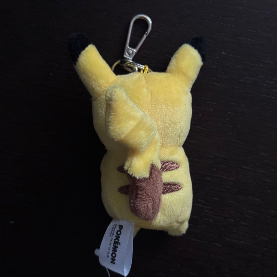 韓国限定】ポケモン 変身メタモン ピカチュウ ぬいぐるみキーホルダー
