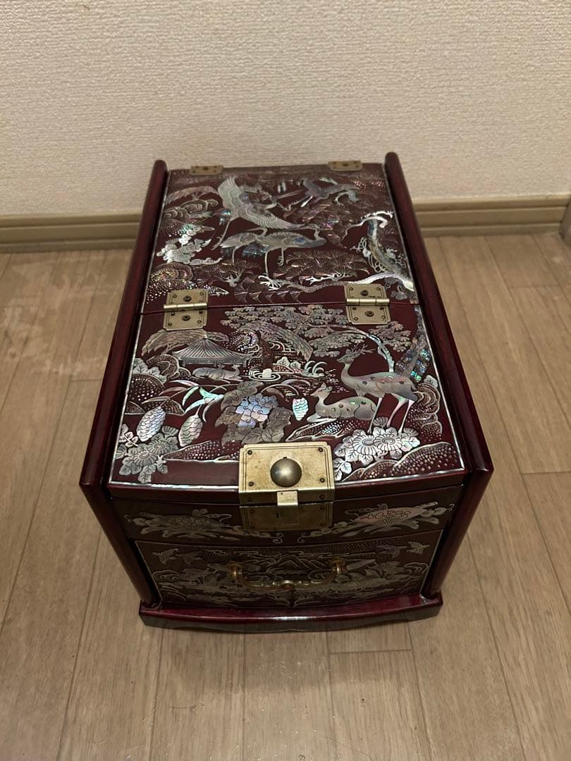 螺鈿細工　漆器重箱 深い赤色 象嵌細工
