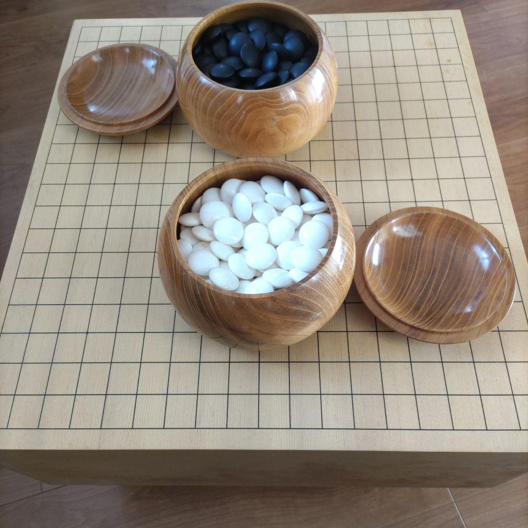 囲碁セット 　天然木製碁盤と那智黒、蛤の碁石 楽天市場】囲碁セット 木製新桂9路13路盤 和楽セット ※新桂13路9路盤