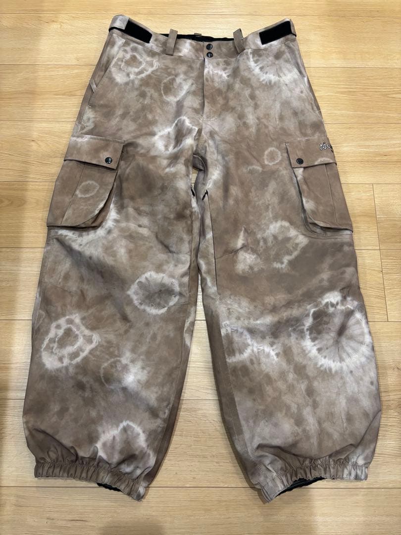 【ほぼ新品】NOMADIK 777 パンツ　スノーボードウェア L