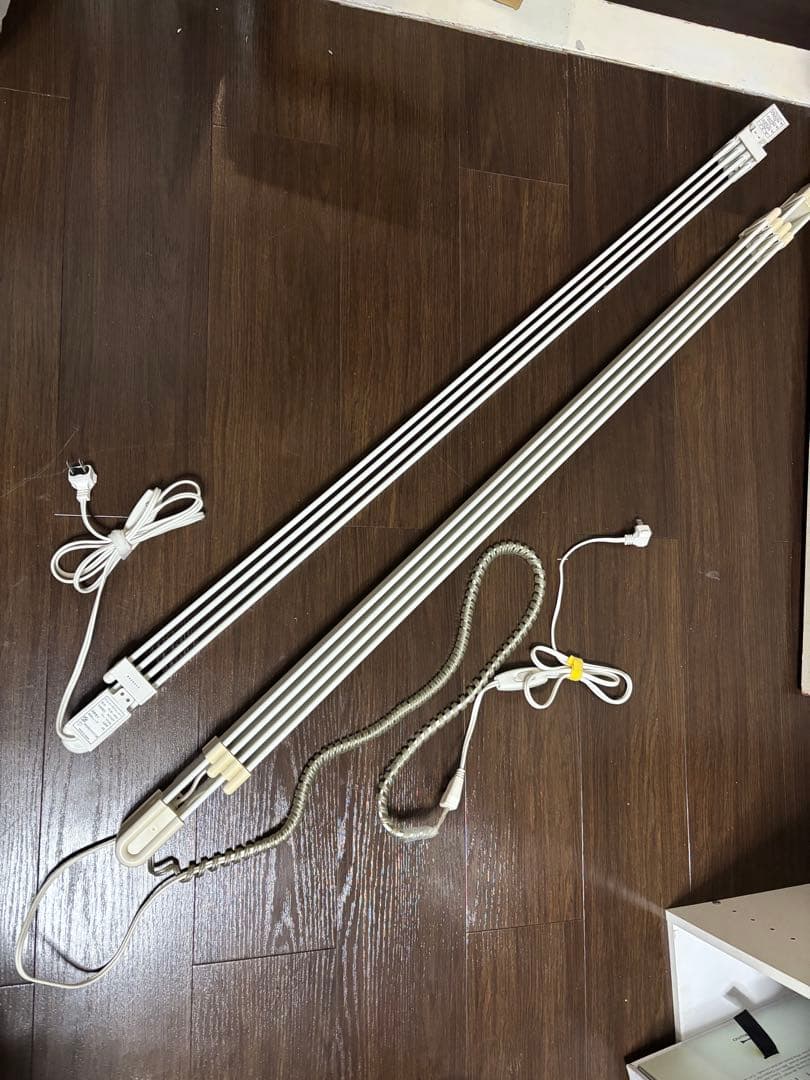 ウインドーラジエーター W/R-1219・伸縮タイプ　窓下ヒーター 2本セット