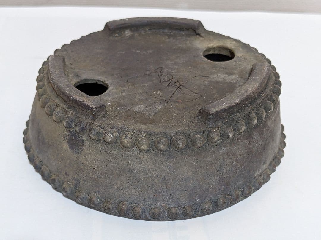 ♢小品盆栽鉢 富舟作 鋲打ち三足丸鉢ミニ盆栽鉢