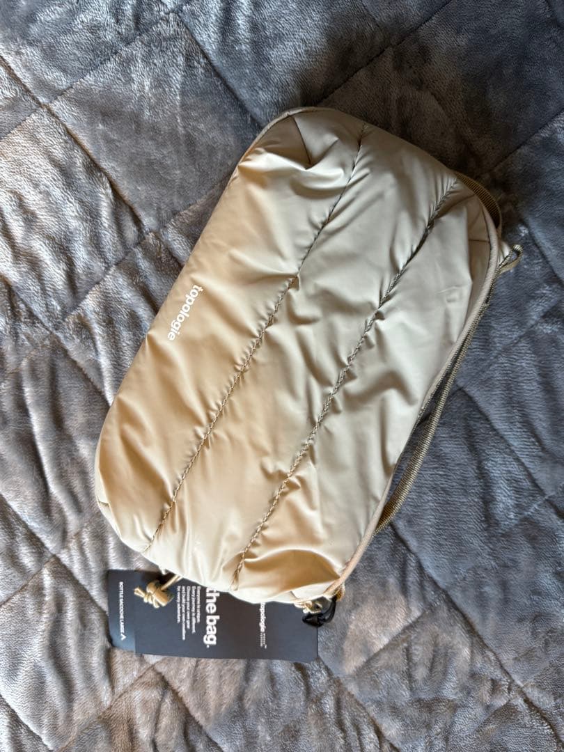 topologie ボトルサコッシュラージ ベージュ 新品未使用