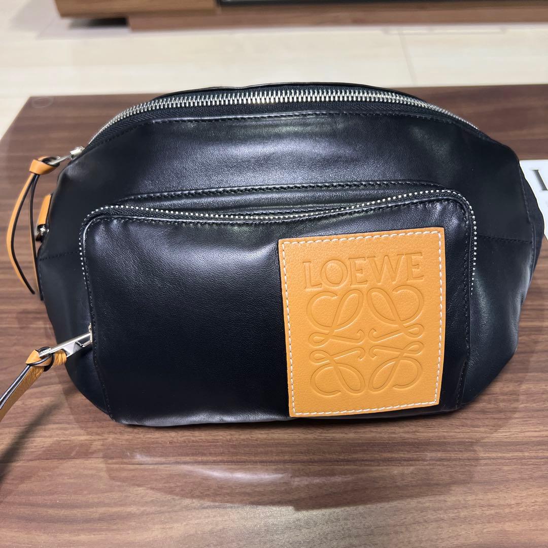 【Ytms】 LOEWE ロエベ　ボディバッグBUMBAG PUFFY