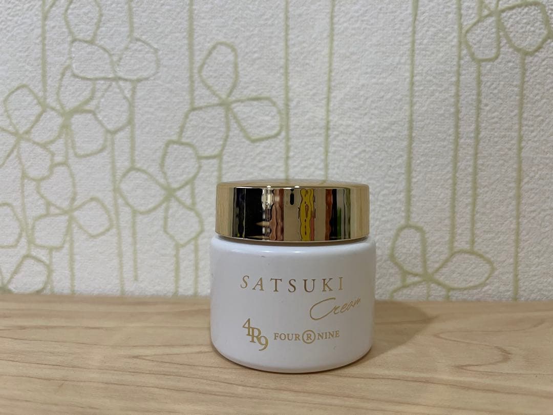 ⭐︎お値下げ中⭐︎ SATUKI ロイヤルシルクエッセンスクリーム　35g