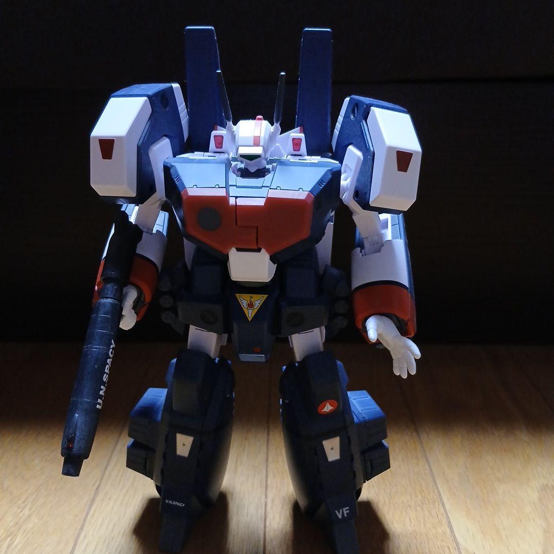 VF-1 フィギュア 日本の国旗付き