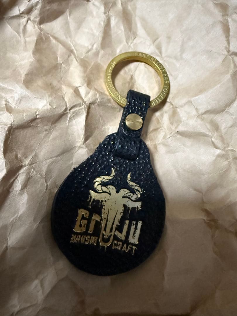 新品 GNU 漆キーホルダー