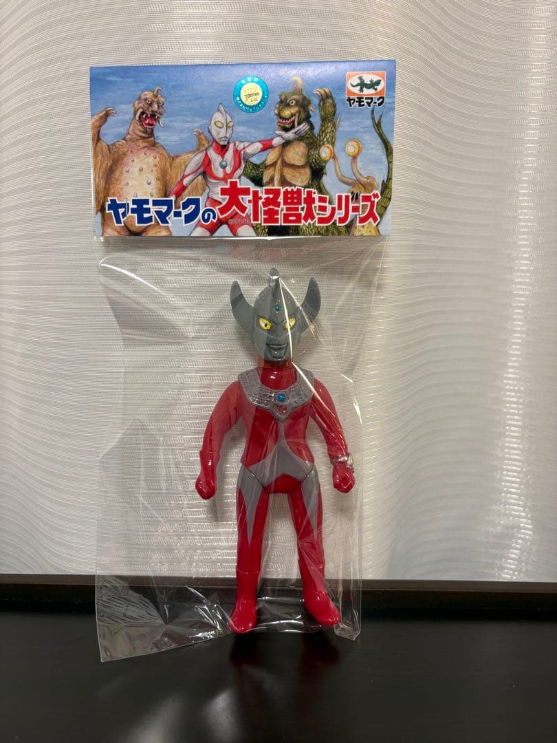 ヤモマーク ウルトラマンタロウ レトロカラー