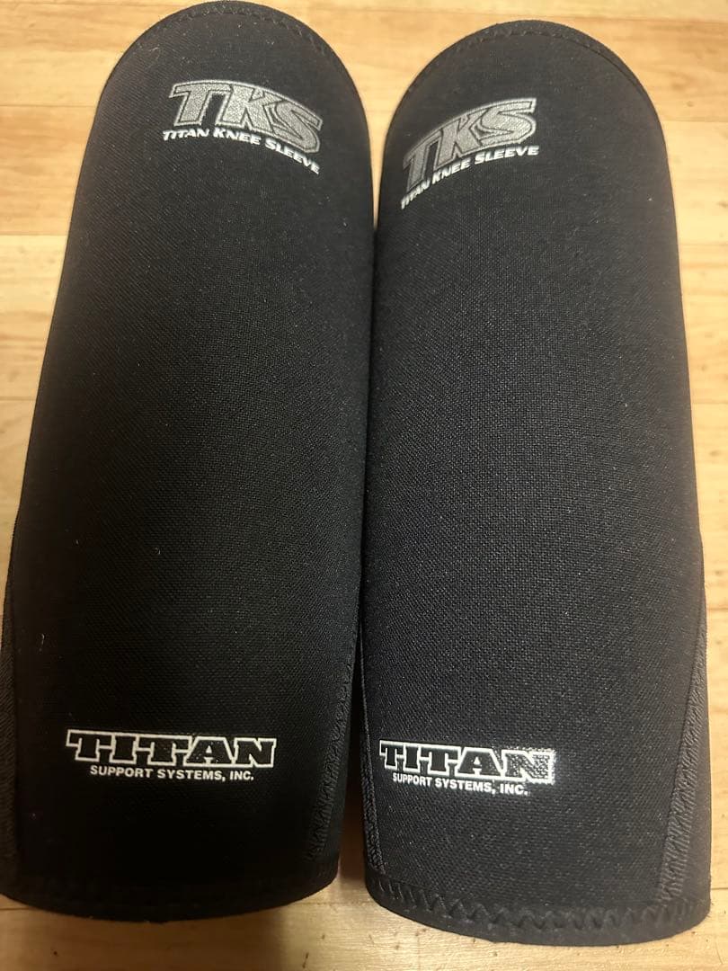 TKS タイタン ニースリーブ　Mサイズ