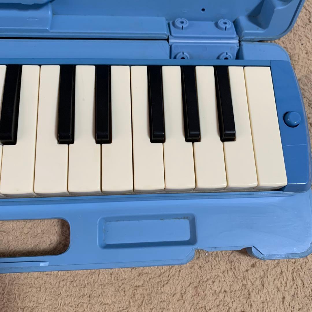 ヤマハYAMAHA】ピアニカ 鍵盤ハーモニカ水色 P-32D - メルカリ