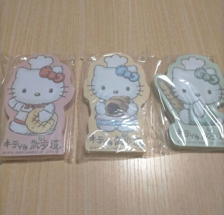 新品未開封　キティ　散歩道　ダイカット　メモ