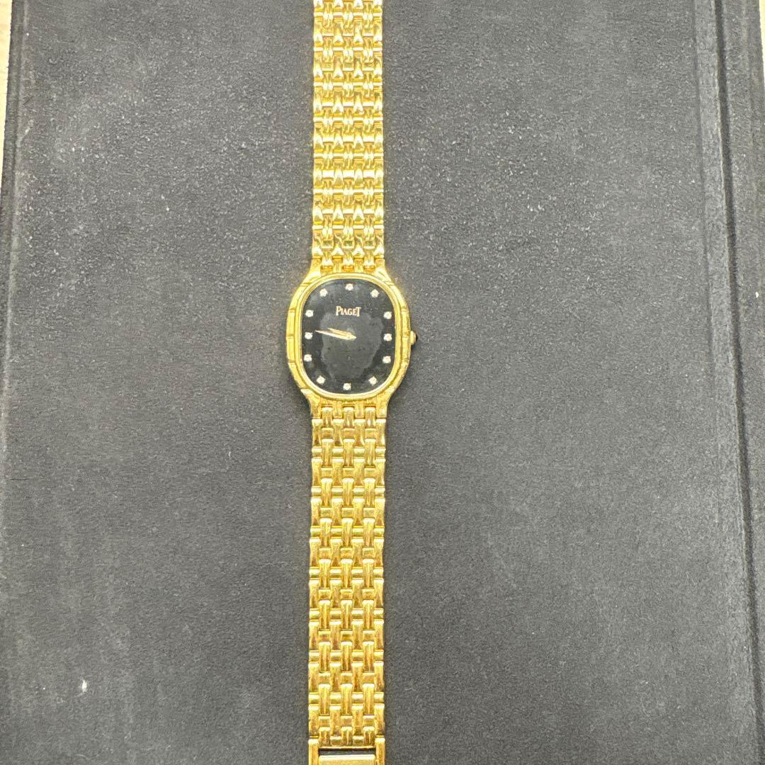 PIAGET ゴールド アナログ時計 味わい深い時計の新スタンダードはゴールドで決まり──「ピアジェ