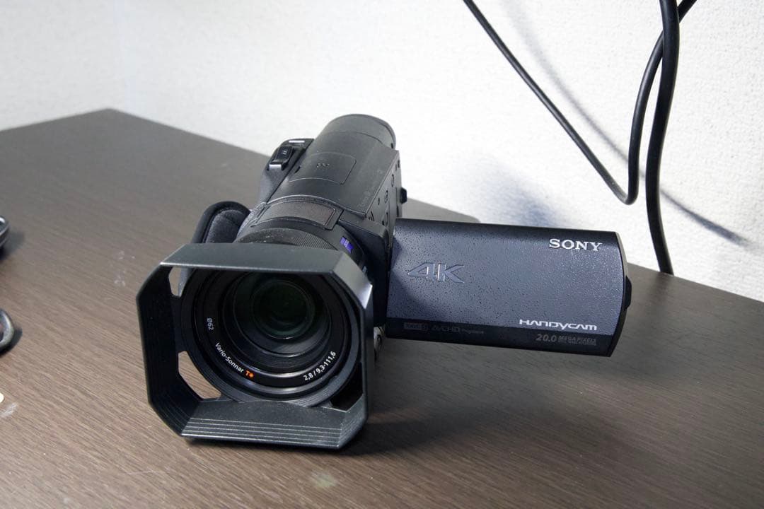 [土日限定値下げ中] SONY ハンディカム FDR-AX100 格安レンタル]SONY FDR-AX100 三脚セット 4Kビデオカメラ Handycam