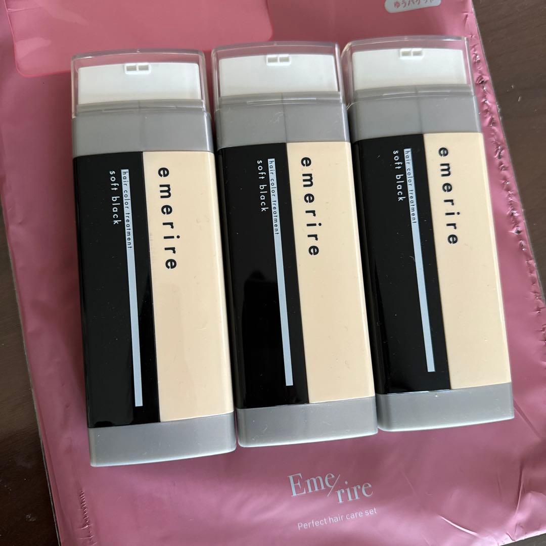 エメリル　ブラックデュアルトリートメント80g３本