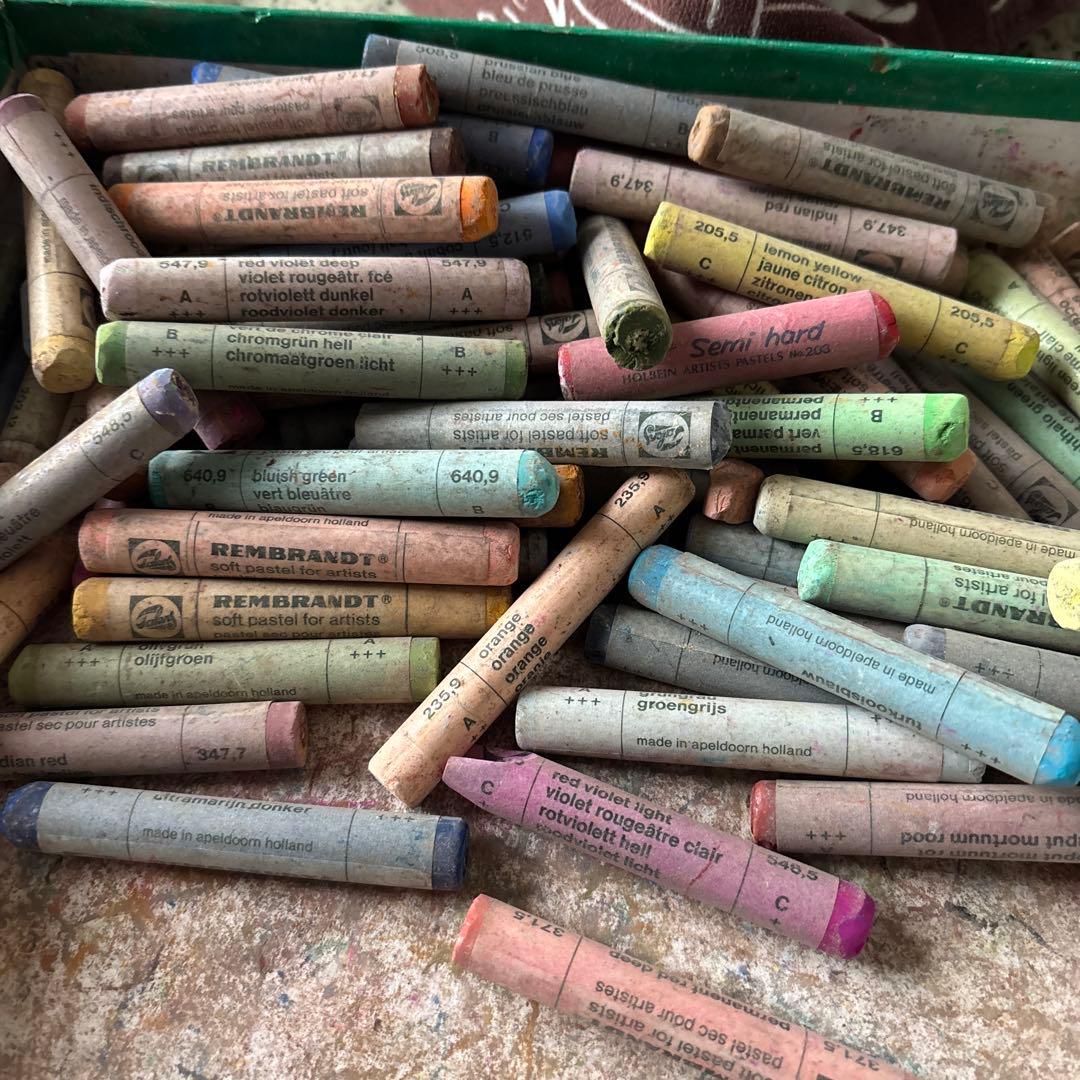 Rembrandt ソフトパステル 多色セット - メルカリ