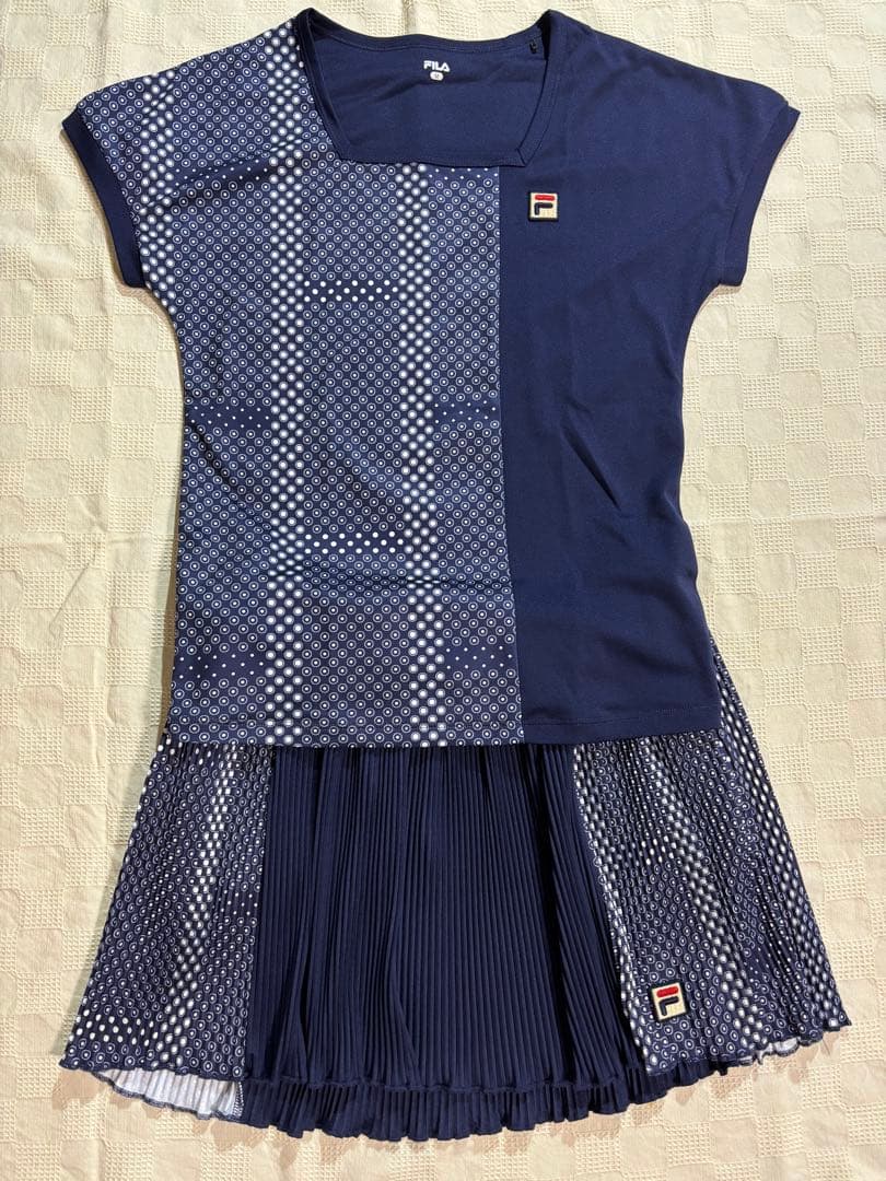 テニスウェア　フィラ　セットアップ