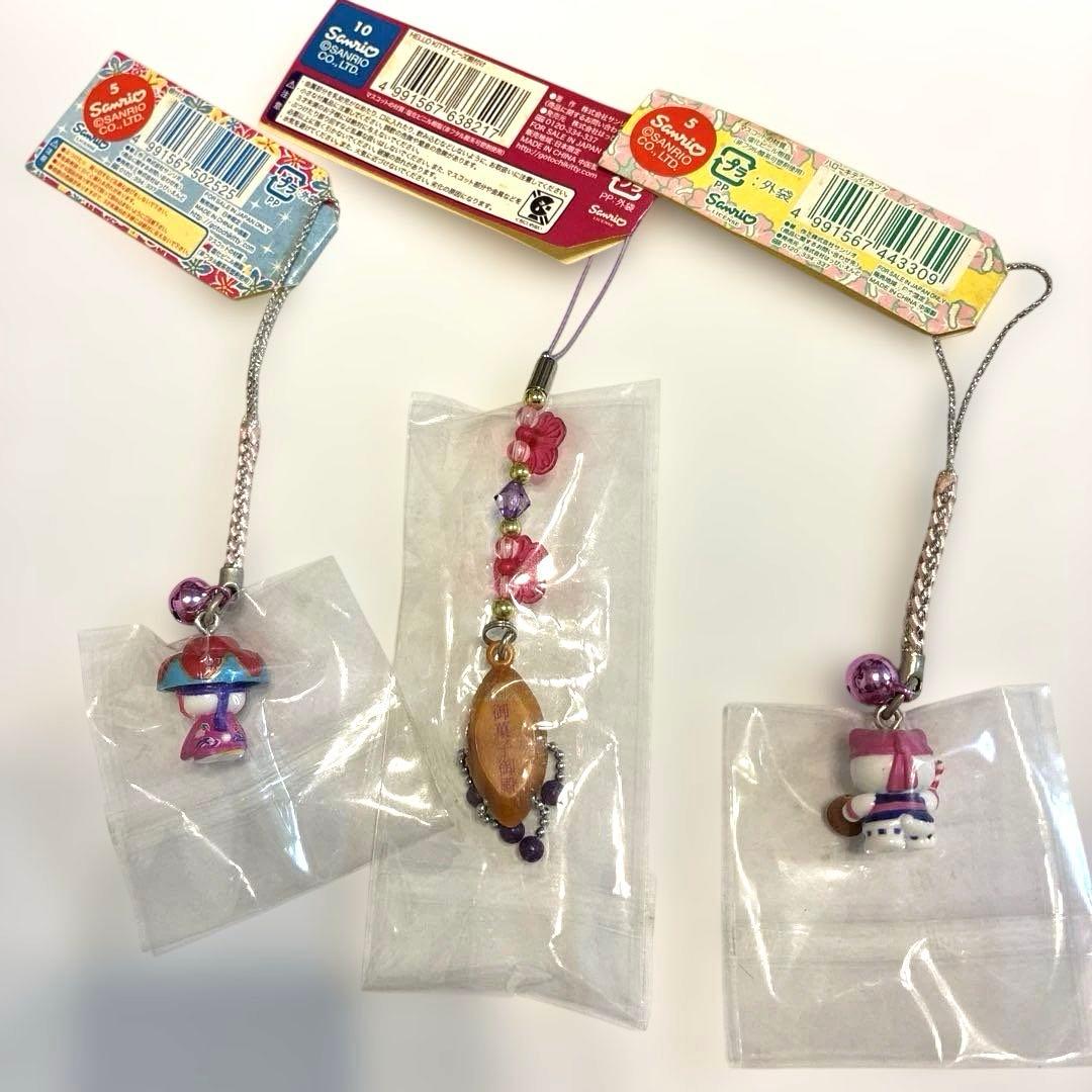 ご当地キティ 沖縄限定 ビーズ ストラップ 根付 紅いもタルト 花笠